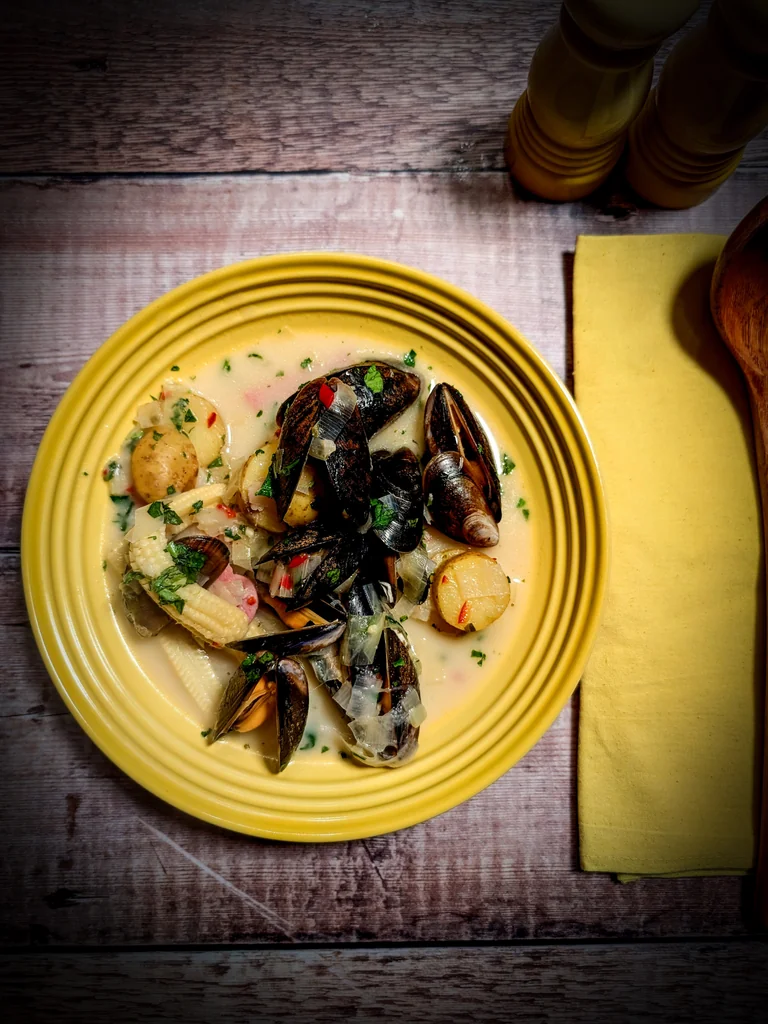 Garlic Mussels with Cider