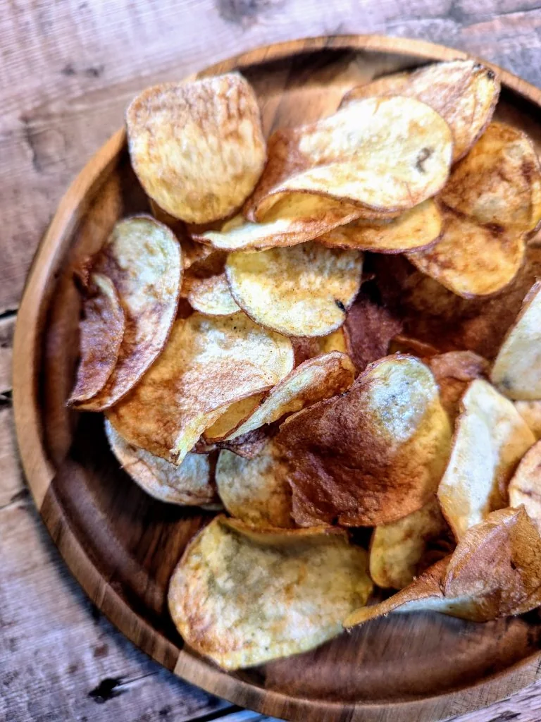 Homemade Crisps with Salt, Black Pepper & Paprika