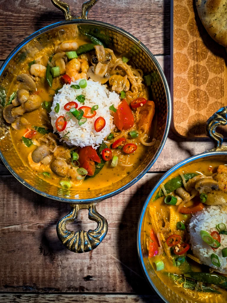 Spicy Thai Red Prawn Curry recipe image