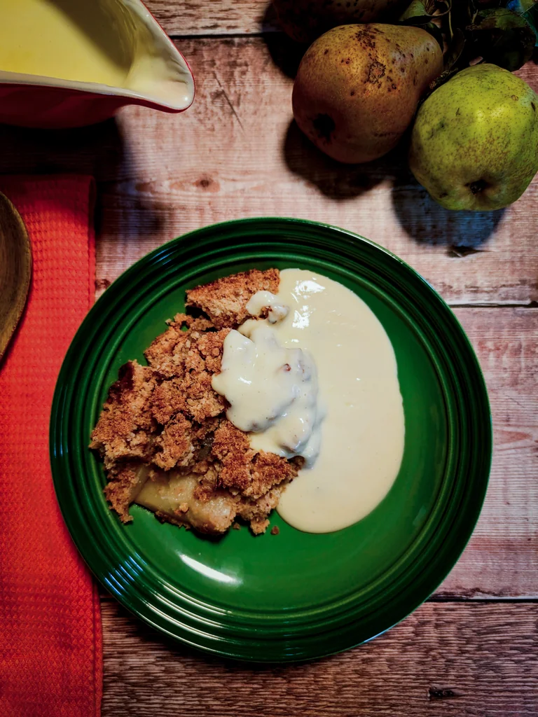 Warm Spiced Pear Crumble